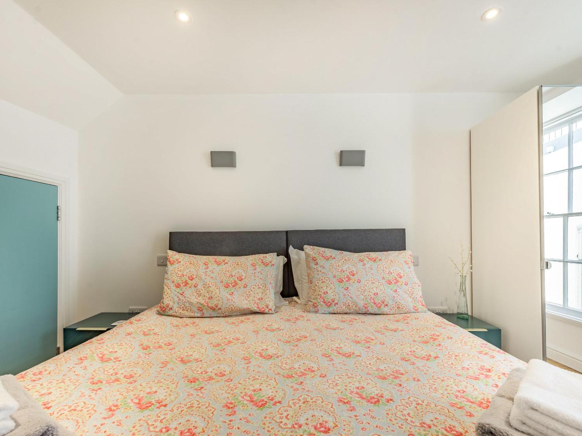 Ocean Waves Villa United Kingdom Buitenkant foto